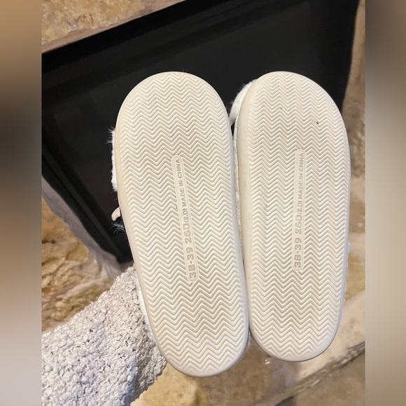 cow slippers - Picture 3 of 7